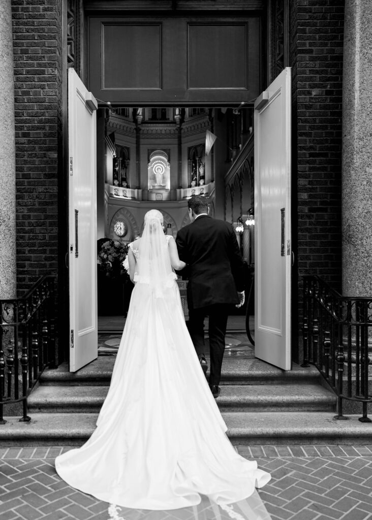 New Orleans wedding photographer Immaculate Conception