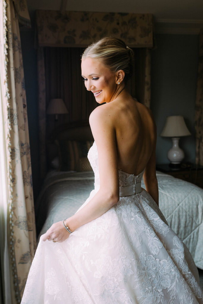 Bridal prep wedding photography tips New Orleans Hotel Monteleone bridal fashion