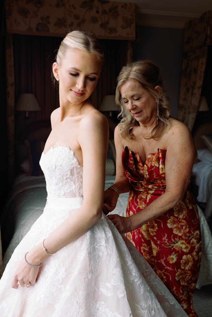 Bridal prep wedding photography tips New Orleans Hotel Monteleone bridal fashion