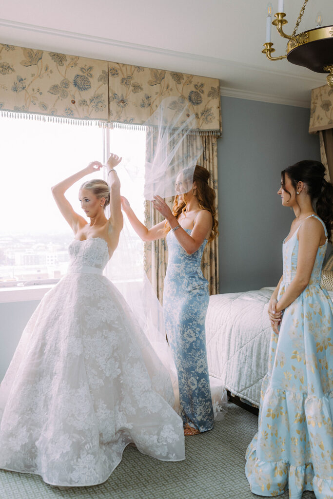 Bridal prep wedding photography tips New Orleans Hotel Monteleone bridal fashion